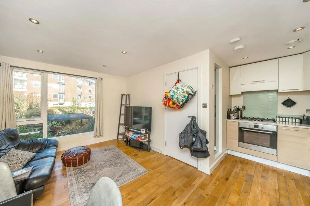 2 bedroom house for rent