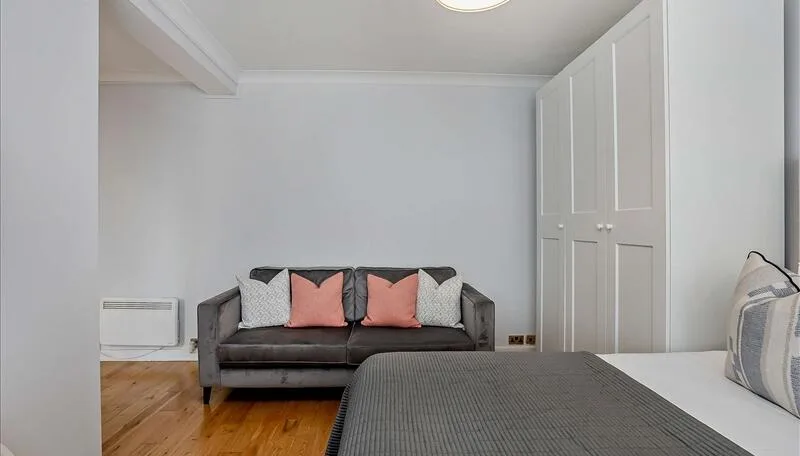 Studio flat for rent