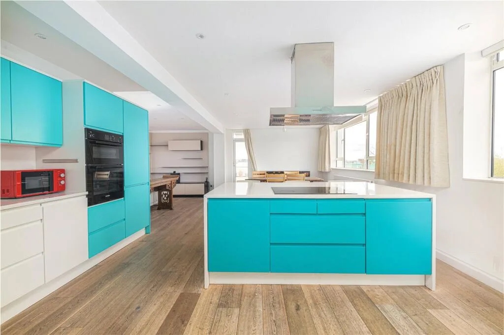 2 bedroom penthouse for rent