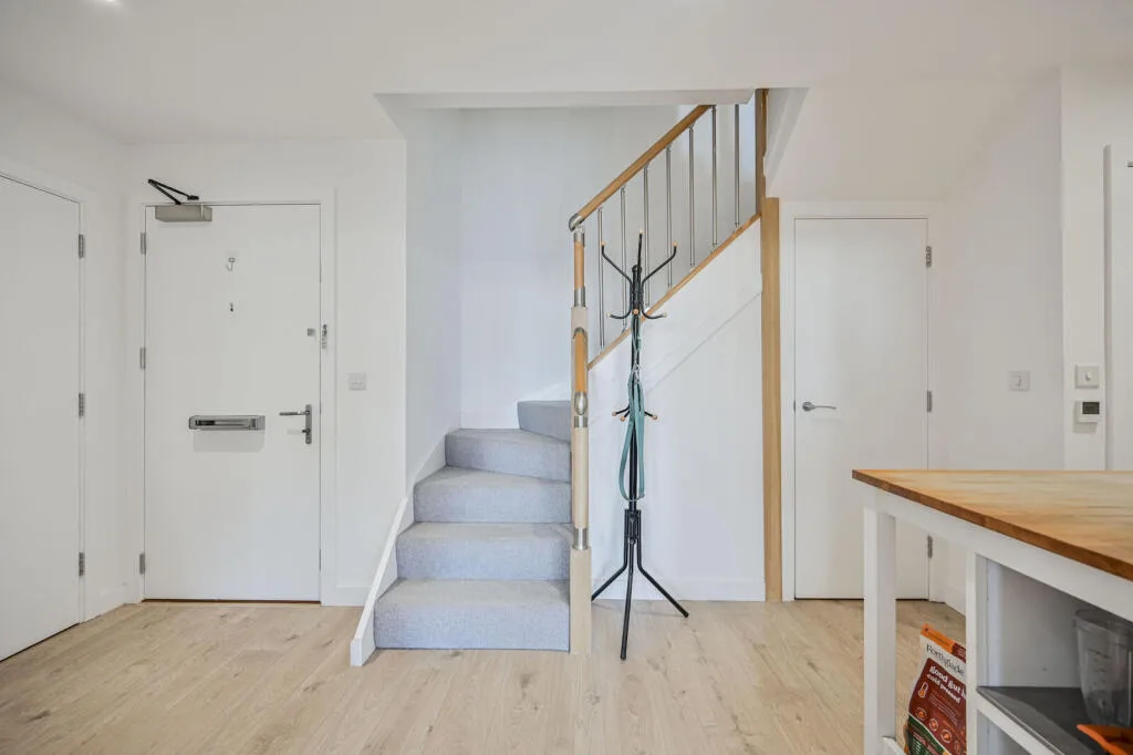 3 bedroom maisonette for rent