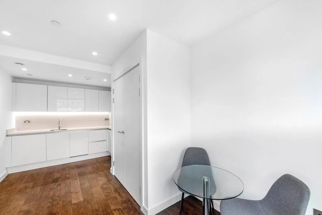 Studio flat for rent