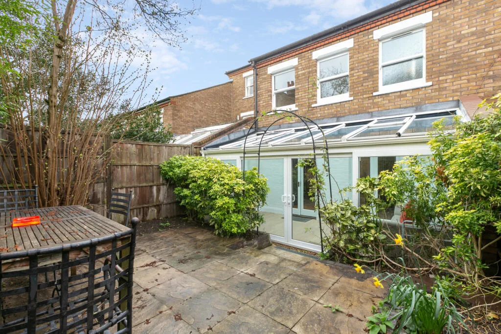 2 bedroom terraced house for rent