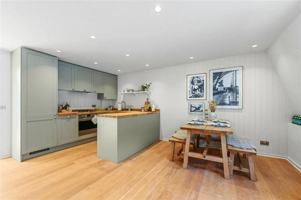 2 bedroom house for rent