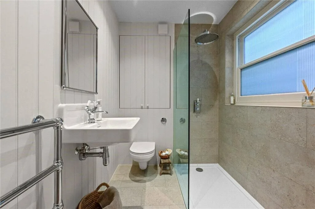 2 bedroom house for rent