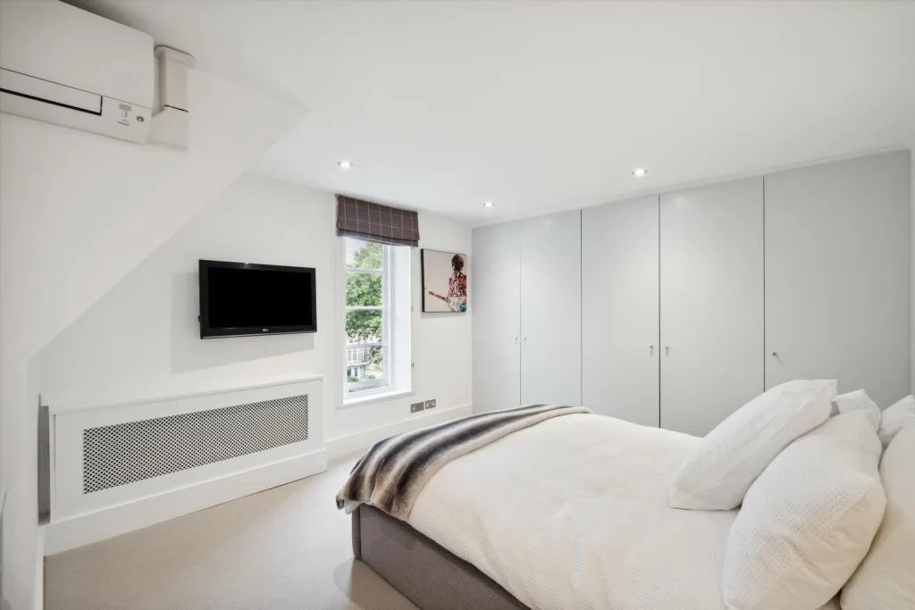 5 bedroom terraced house for rent