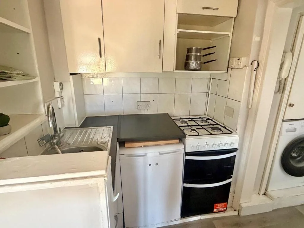 Studio flat for rent