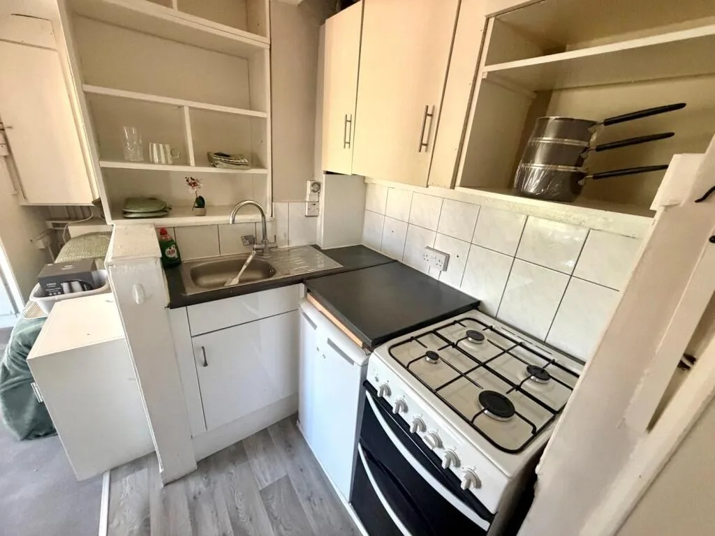 Studio flat for rent