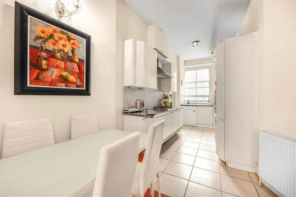 3 bedroom flat for rent