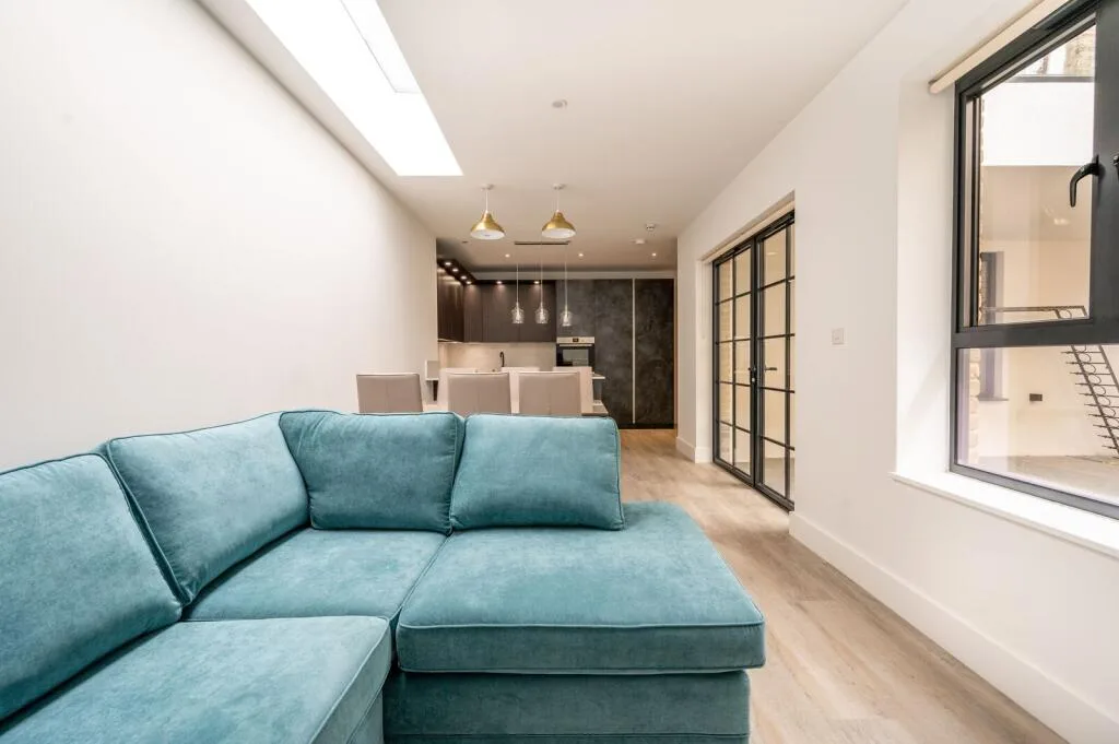 3 bedroom flat for rent