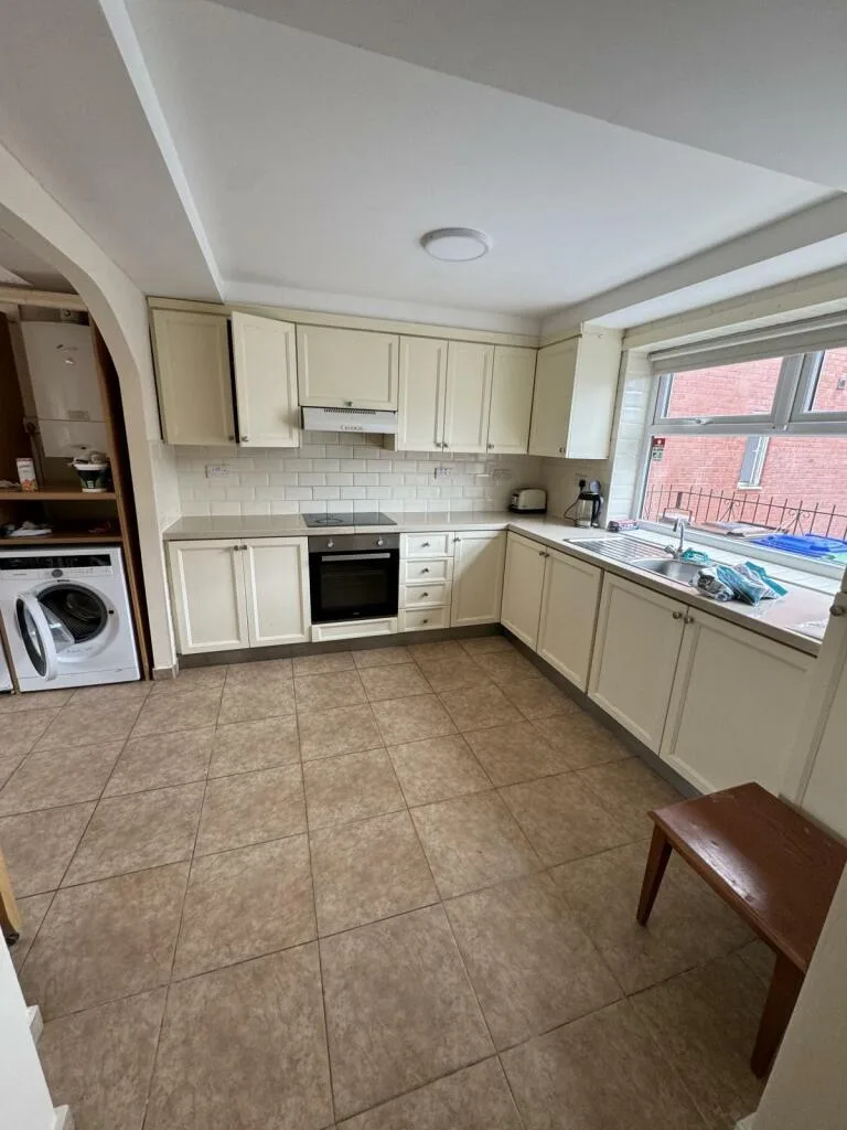4 bedroom terraced house for rent