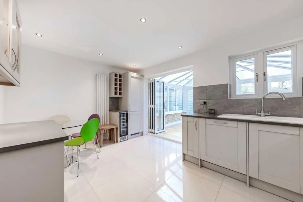 4 bedroom terraced house for rent