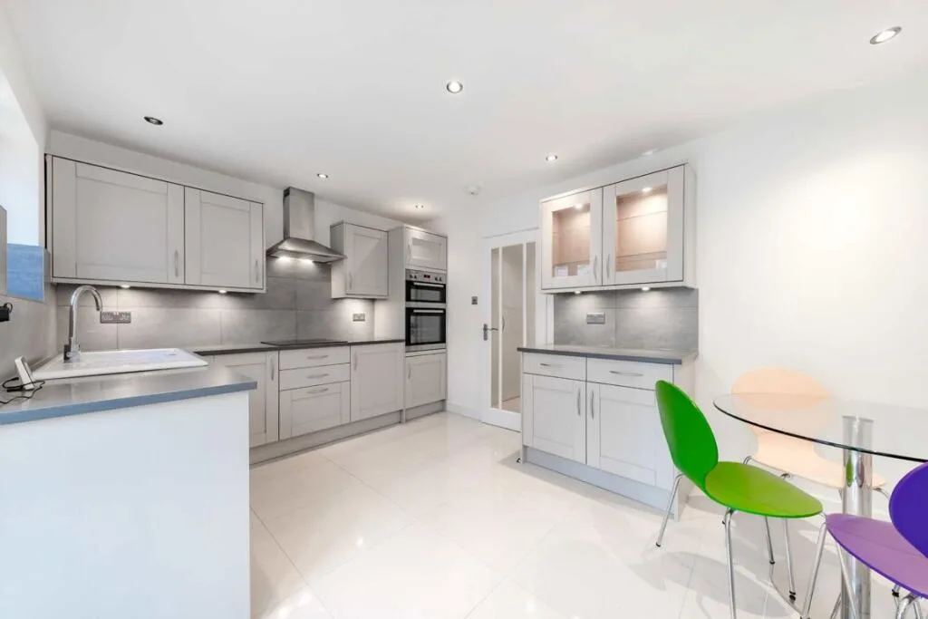 4 bedroom terraced house for rent