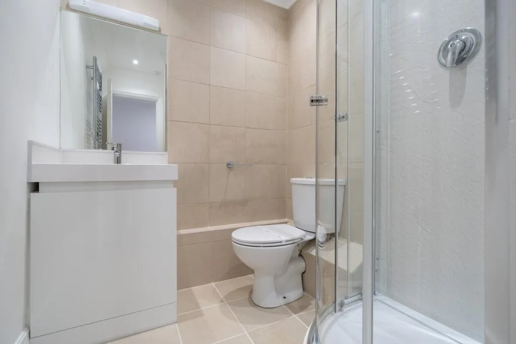 2 bedroom mews property for rent