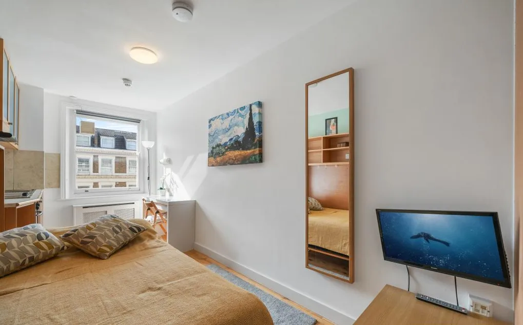 Studio flat for rent