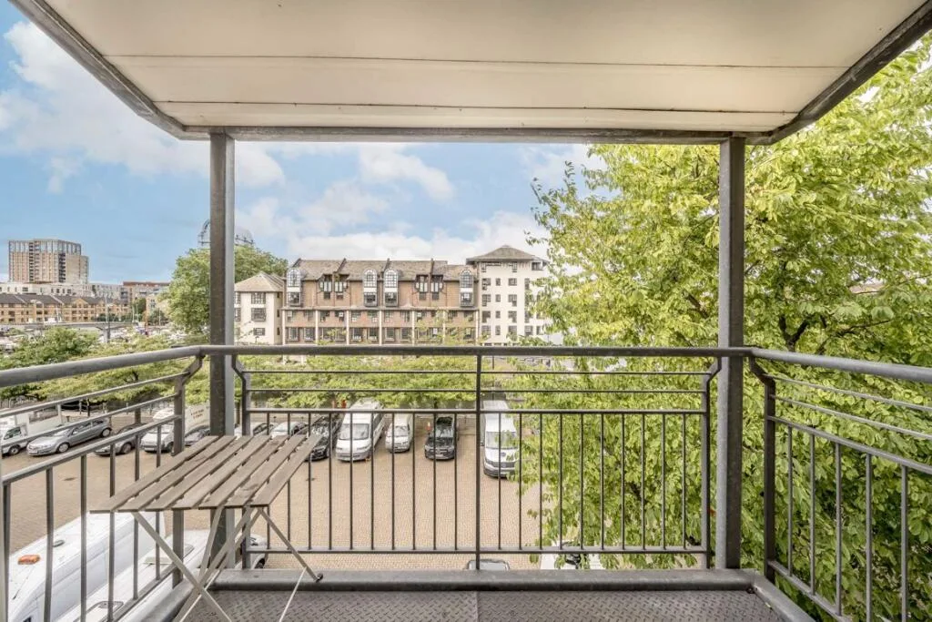 3 bedroom flat for rent