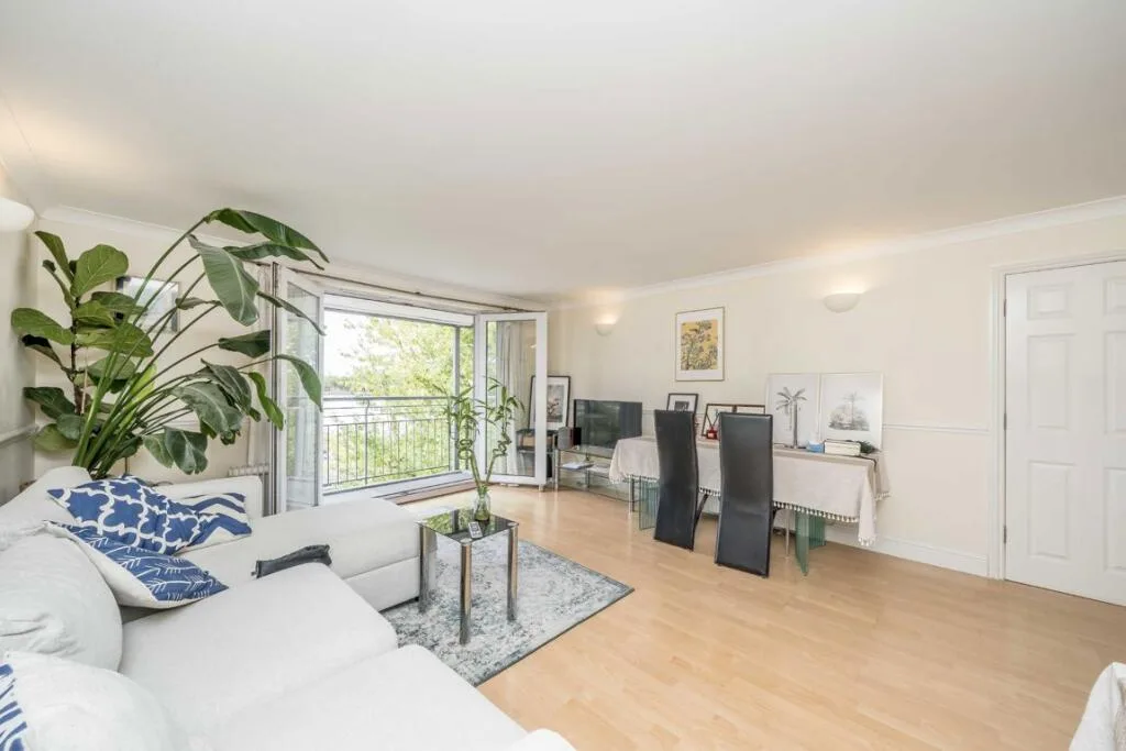 3 bedroom flat for rent