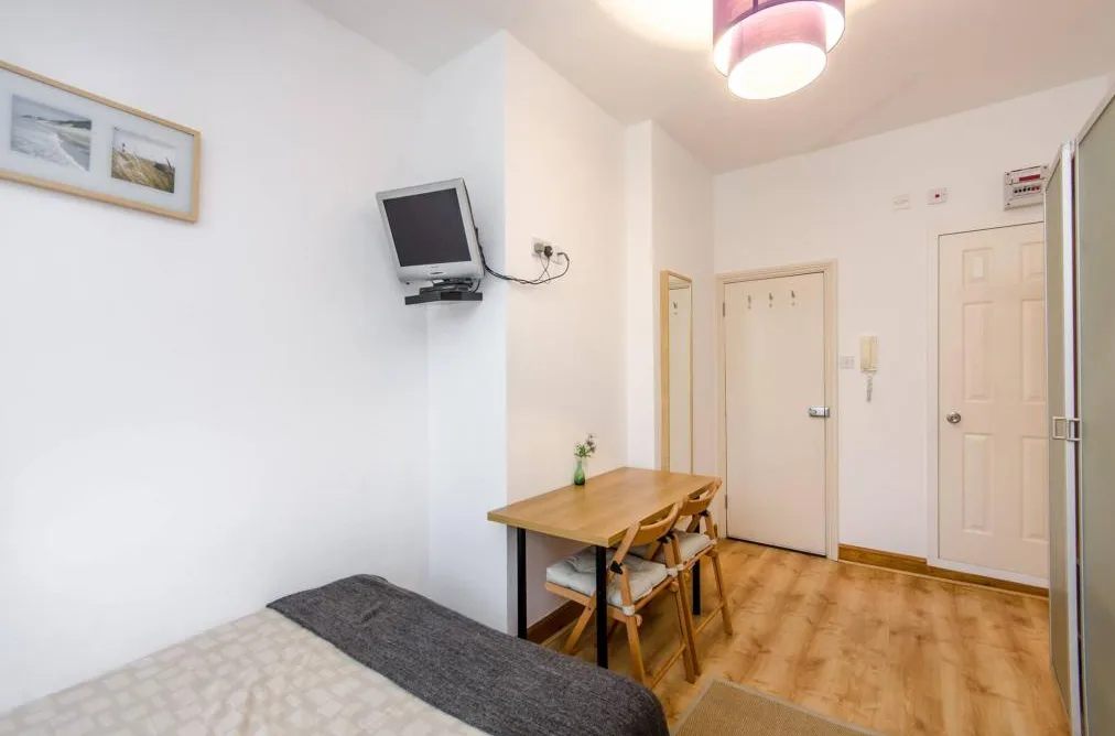 Studio apartment for rent