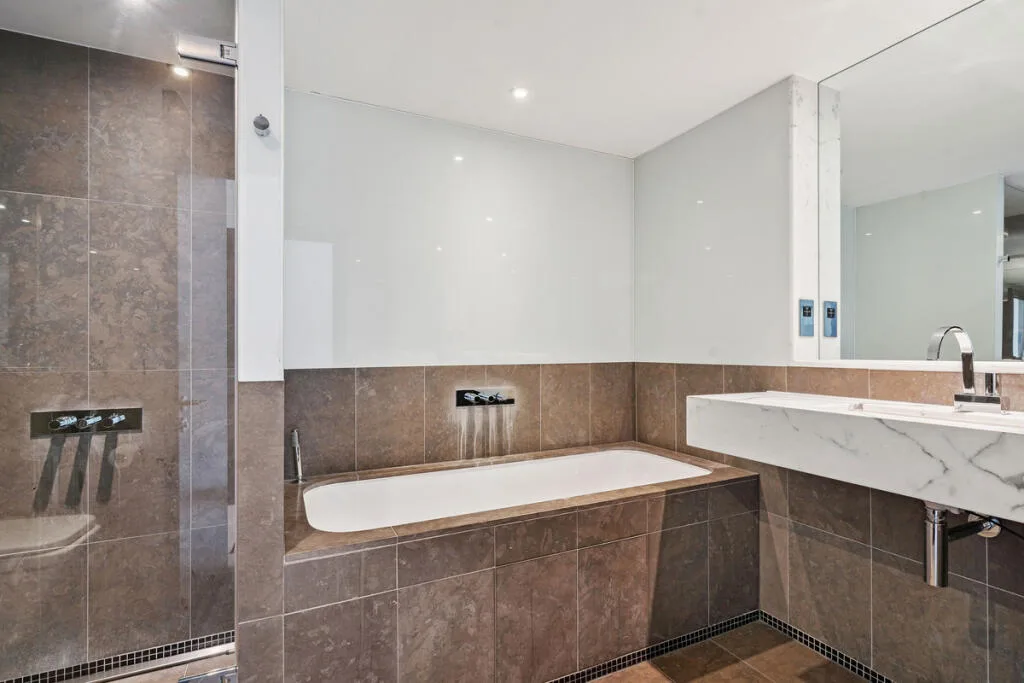 5 bedroom apartment for rent