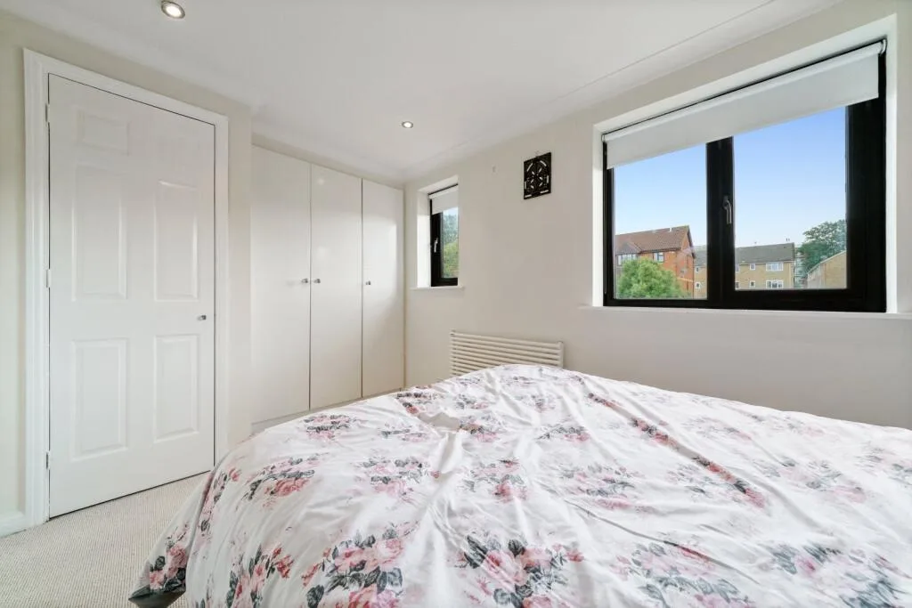 2 bedroom semi-detached house for rent