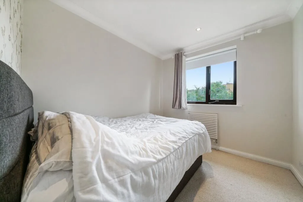 2 bedroom semi-detached house for rent