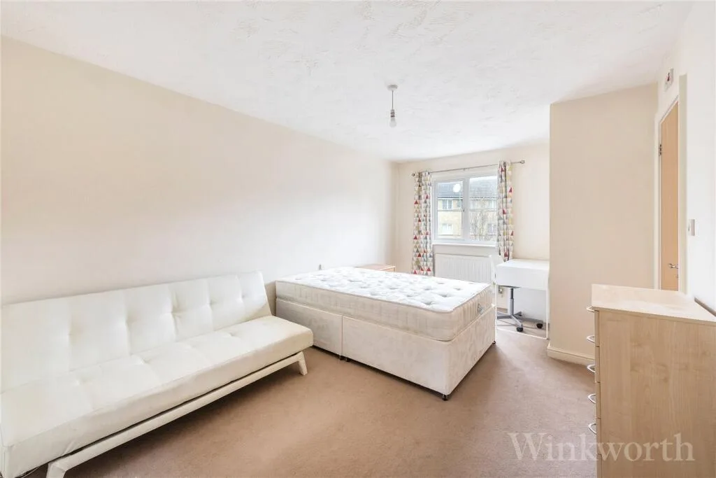 3 bedroom semi-detached house for rent