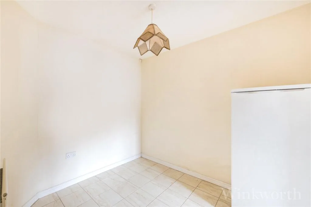 3 bedroom semi-detached house for rent