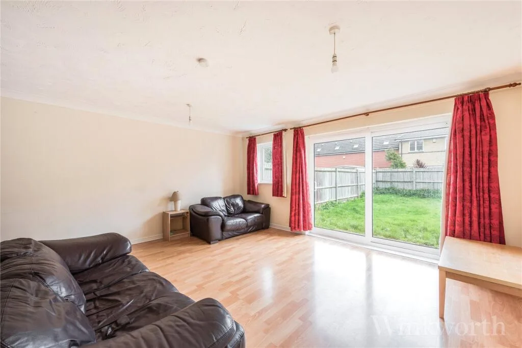 3 bedroom semi-detached house for rent