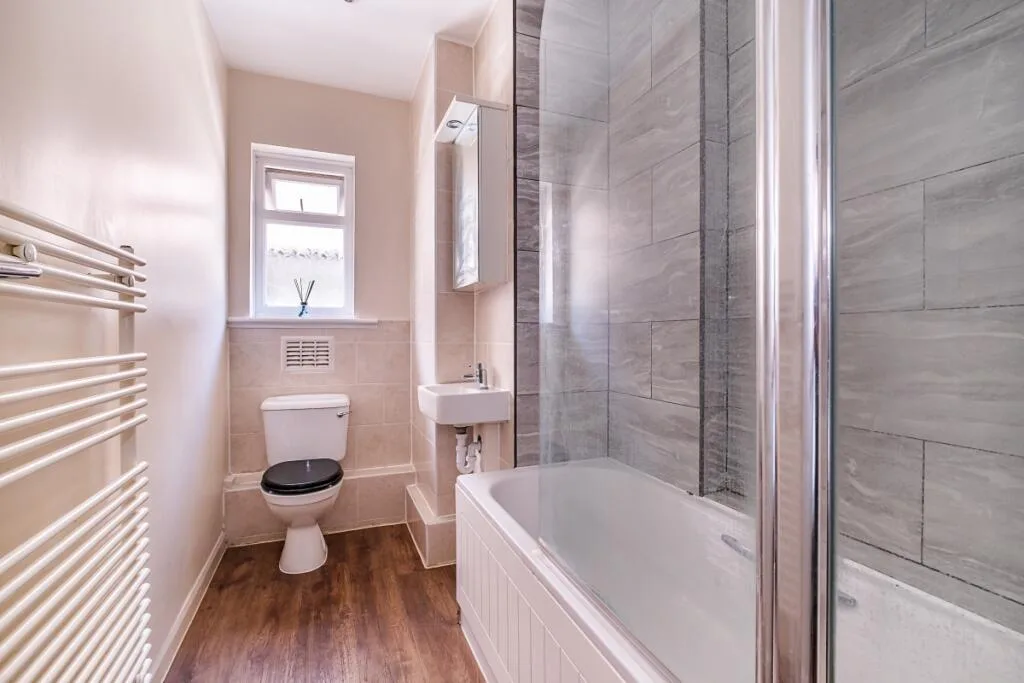 2 bedroom maisonette for rent