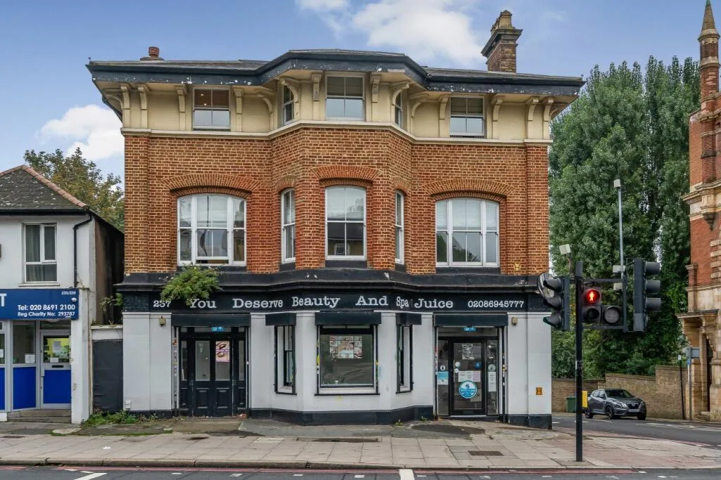 3 bedroom flat for rent