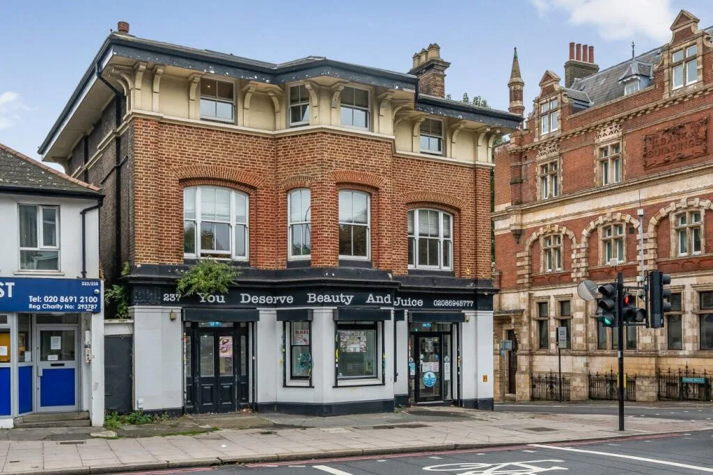 3 bedroom flat for rent