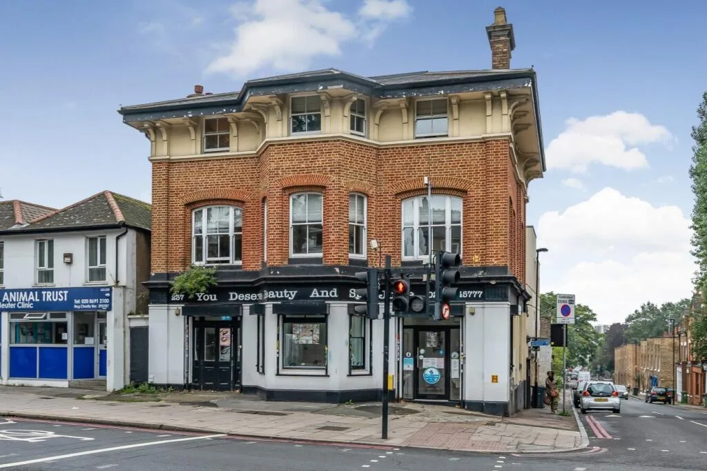 3 bedroom flat for rent