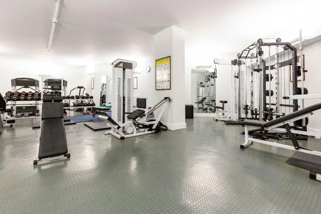 2 bedroom penthouse for rent