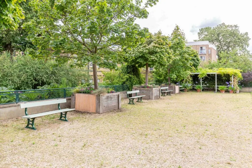 2 bedroom penthouse for rent