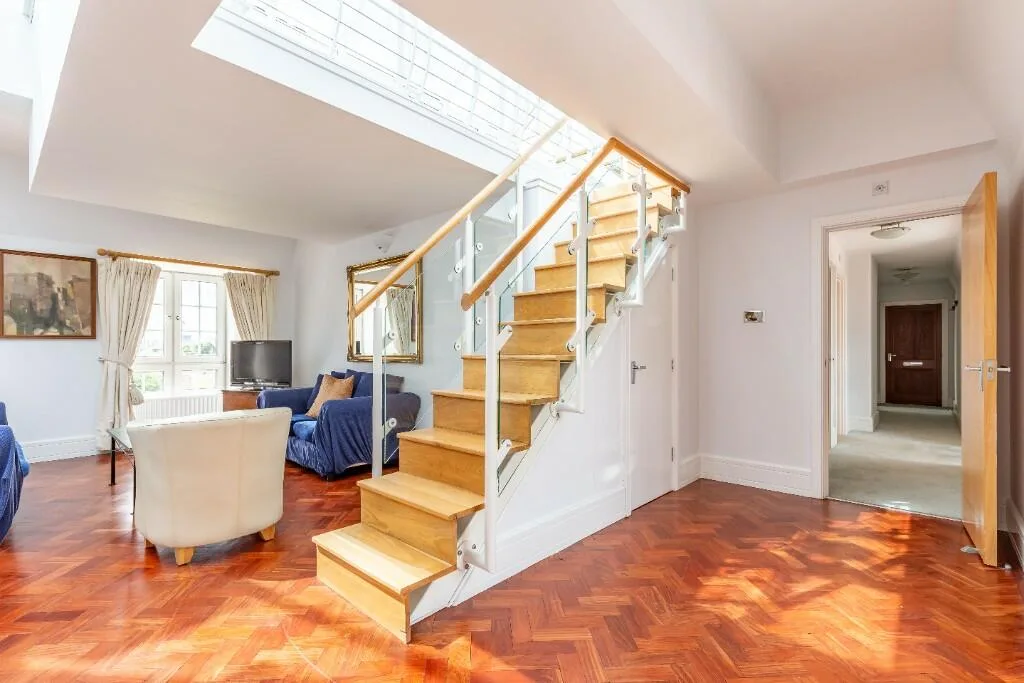 2 bedroom penthouse for rent