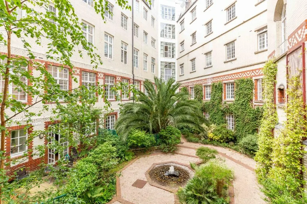 2 bedroom penthouse for rent