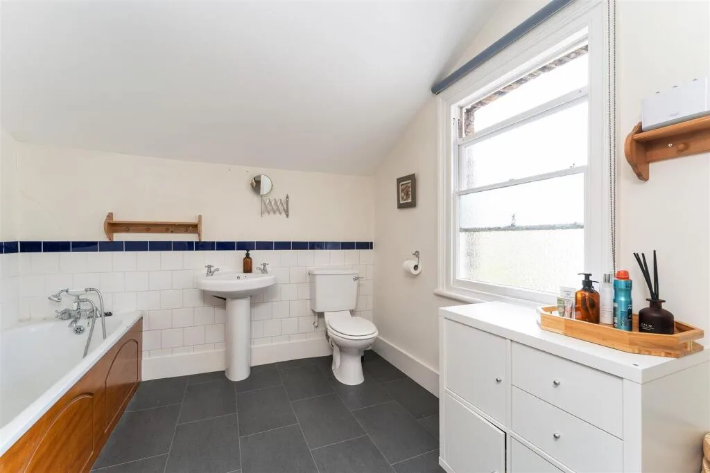 2 bedroom terraced house for rent