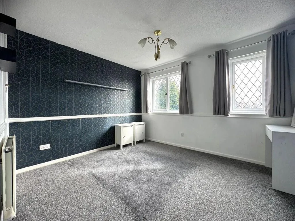 2 bedroom end of terrace house for rent