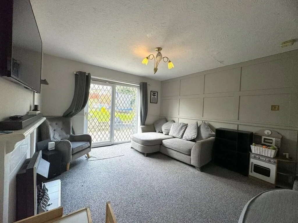 2 bedroom end of terrace house for rent