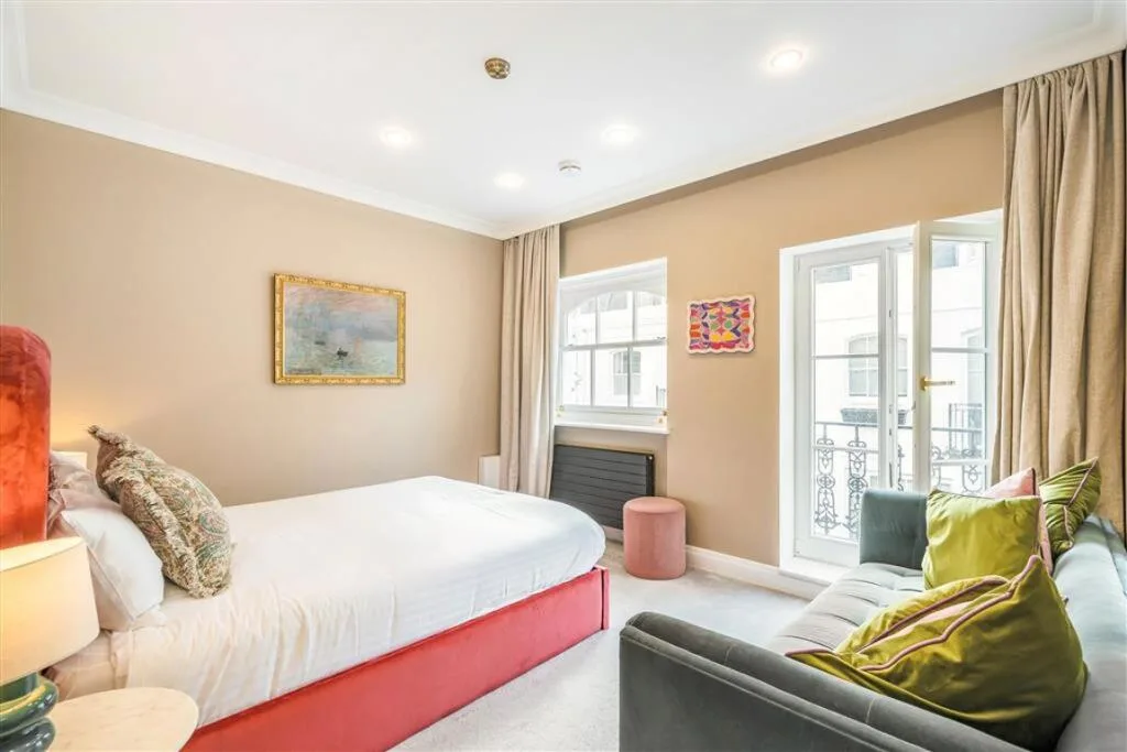 5 bedroom terraced house for rent