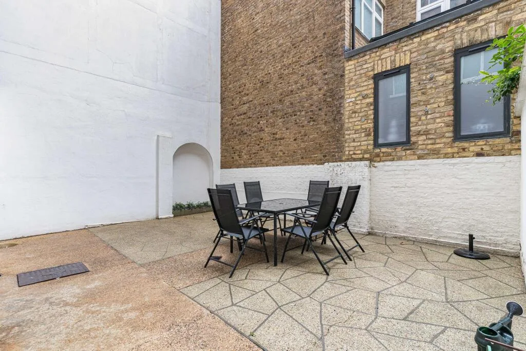 3 bedroom apartment for rent