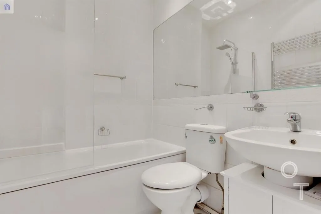 2 bedroom maisonette for rent