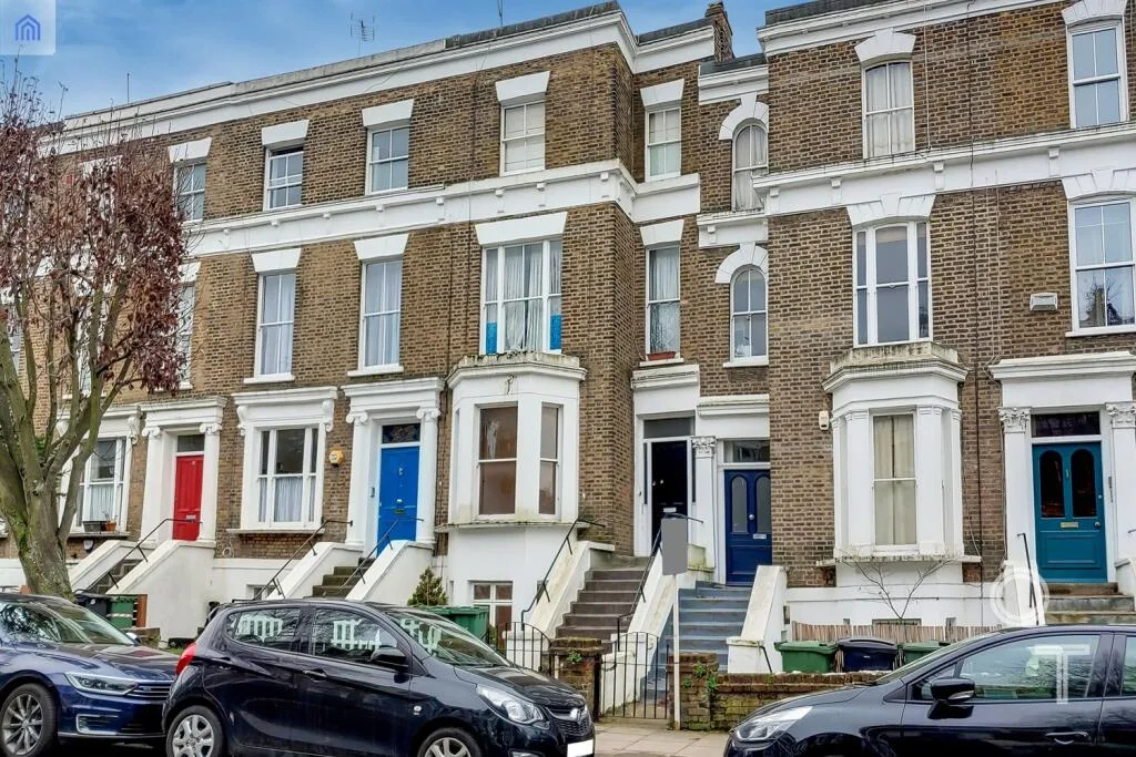 2 bedroom maisonette for rent
