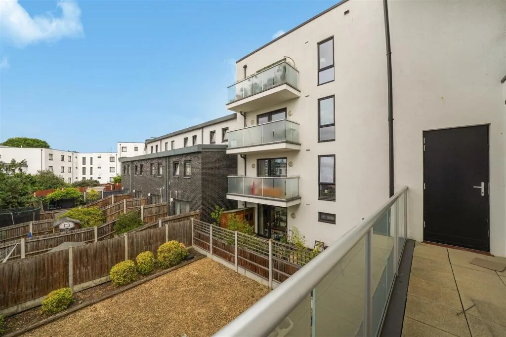 3 bedroom duplex for rent