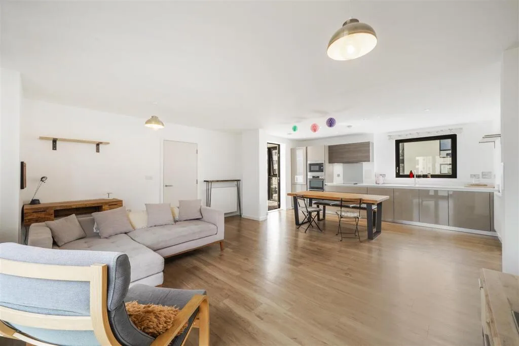 3 bedroom duplex for rent