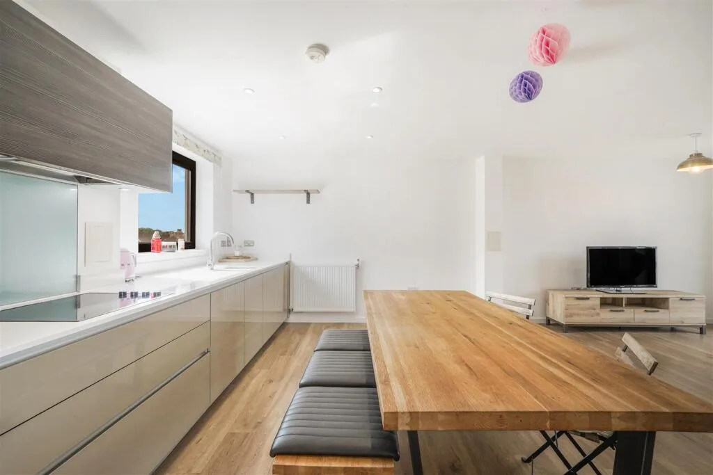 3 bedroom duplex for rent