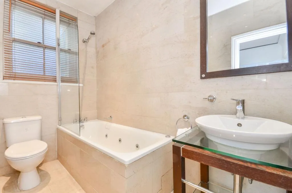 4 bedroom maisonette for rent