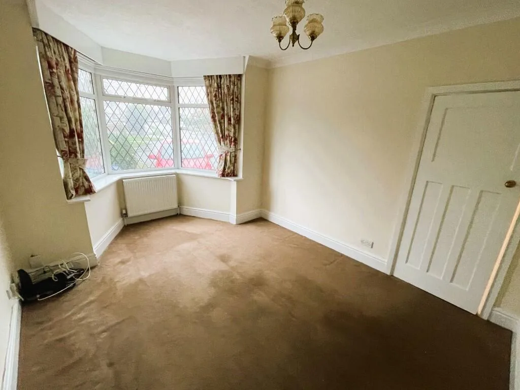 3 bedroom semi-detached house for rent