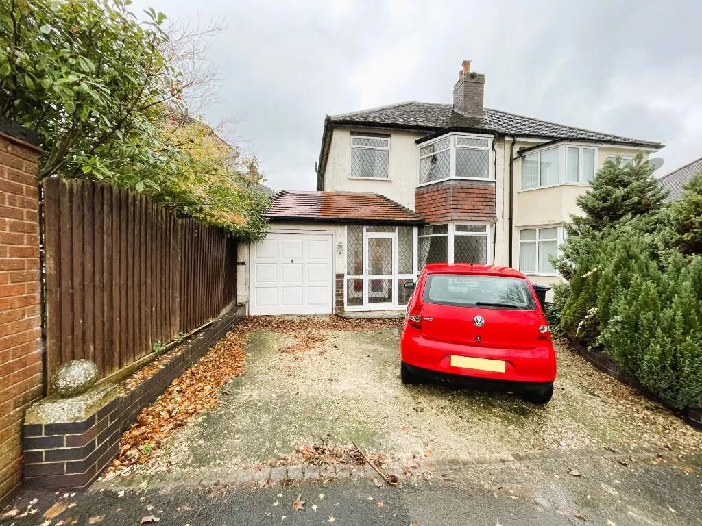 3 bedroom semi-detached house for rent