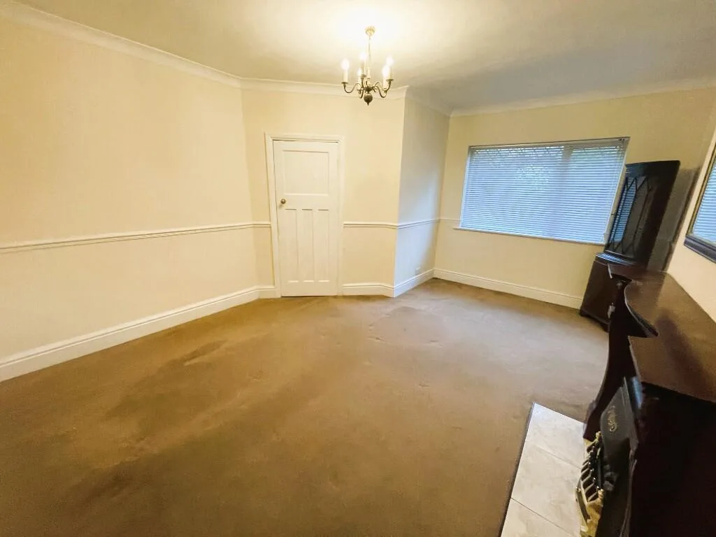 3 bedroom semi-detached house for rent