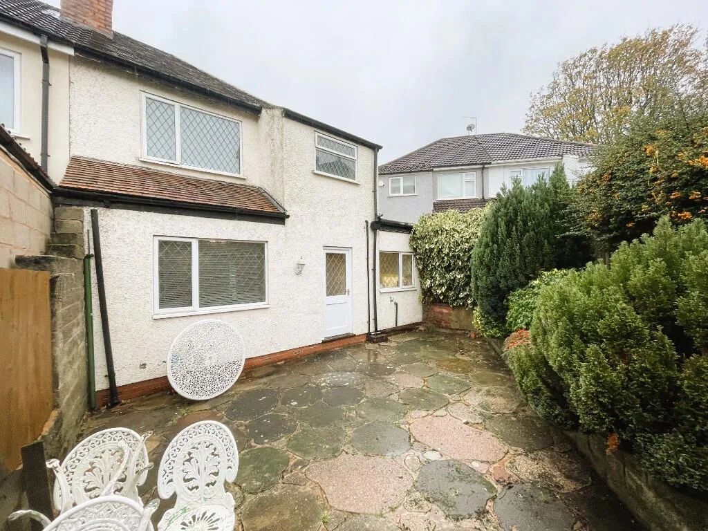 3 bedroom semi-detached house for rent
